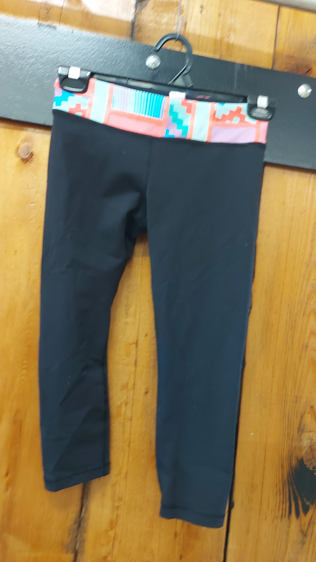 Iviva pink/black capris 10