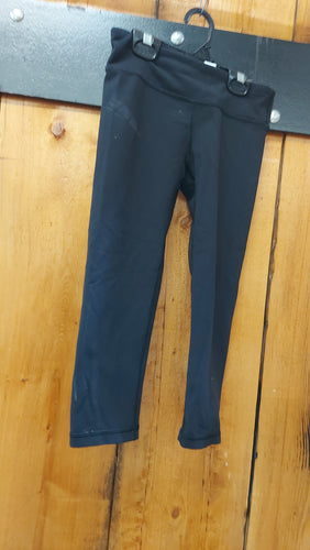 Iviva black capris 10