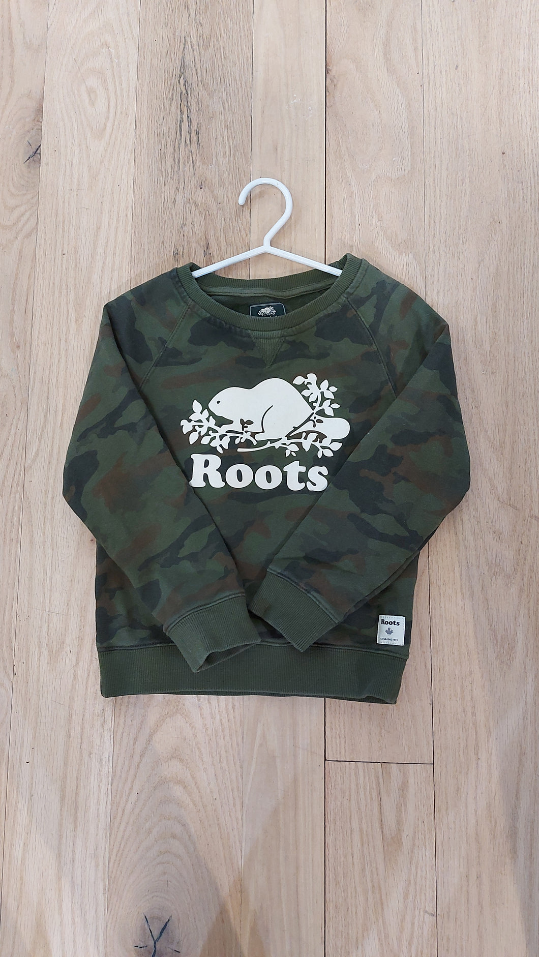 Roots camo sweatshirt 5/6