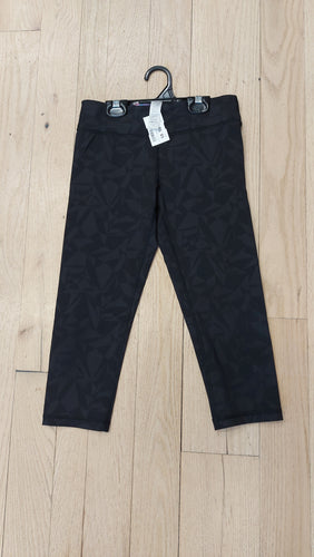 Ivviva black capris 12