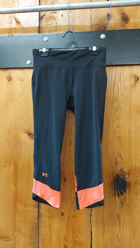UA black capris XS