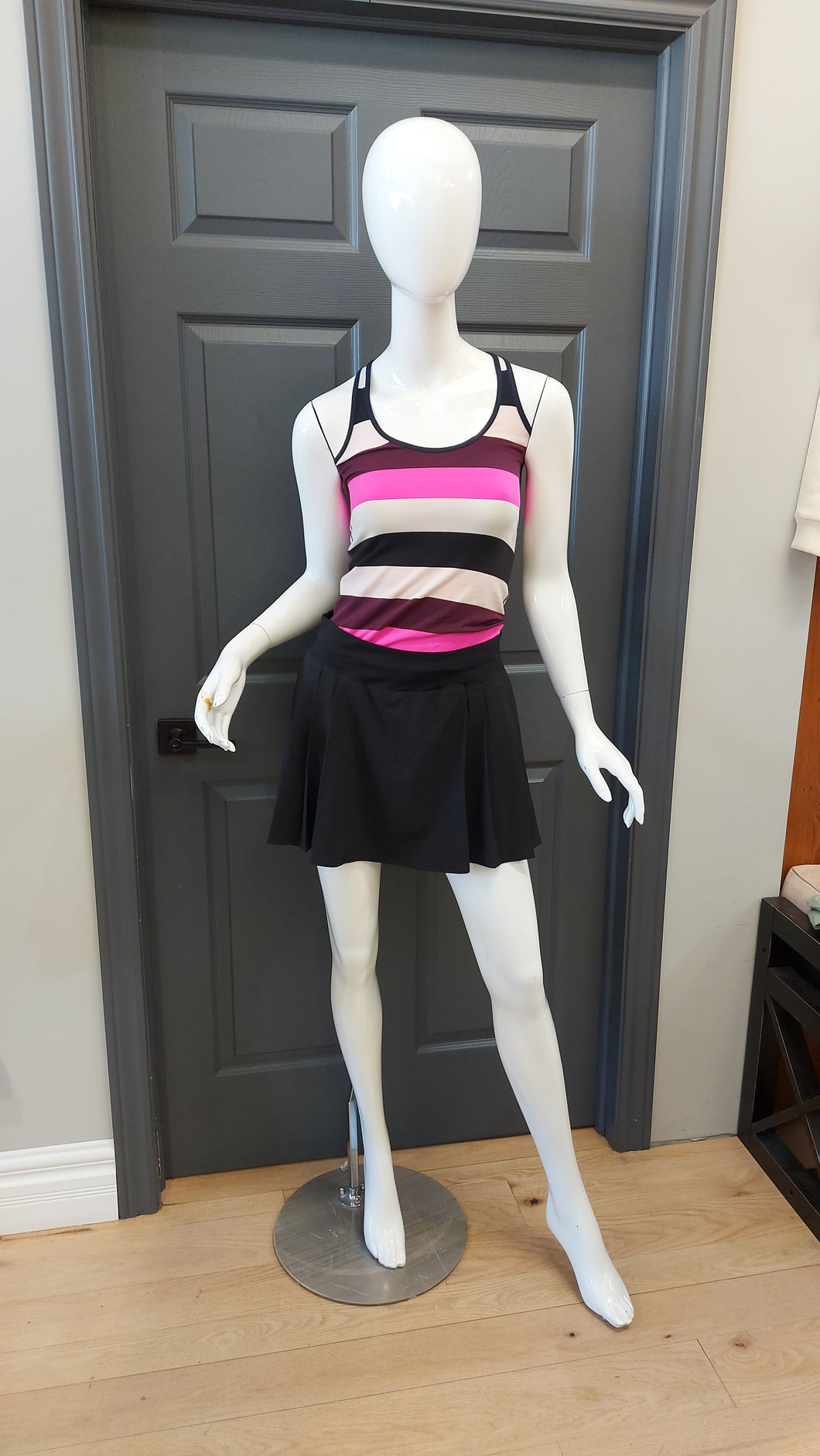 Lululemon black skort 6