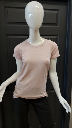 Lululemon pink tee M/L