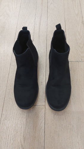 H&M black boots