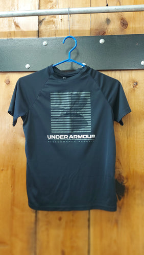 UA black tee YLG