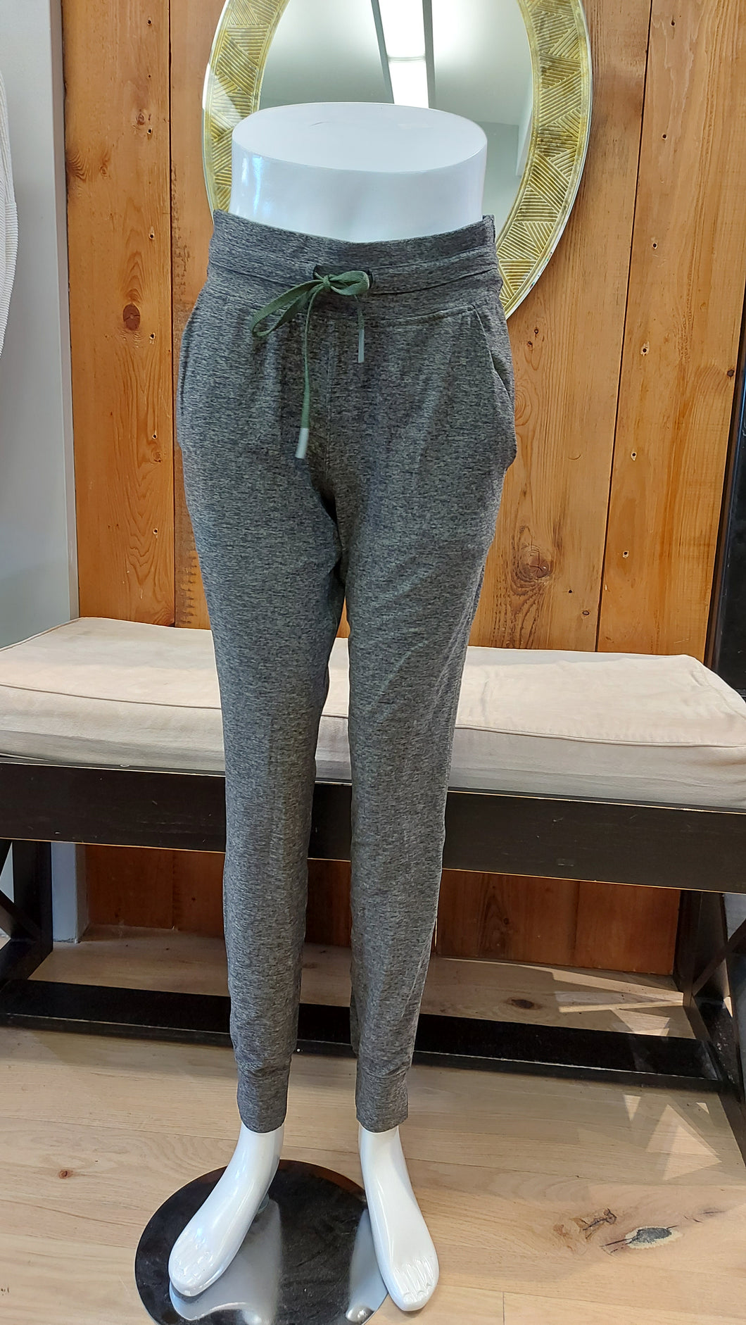Lululemon green leggings 6