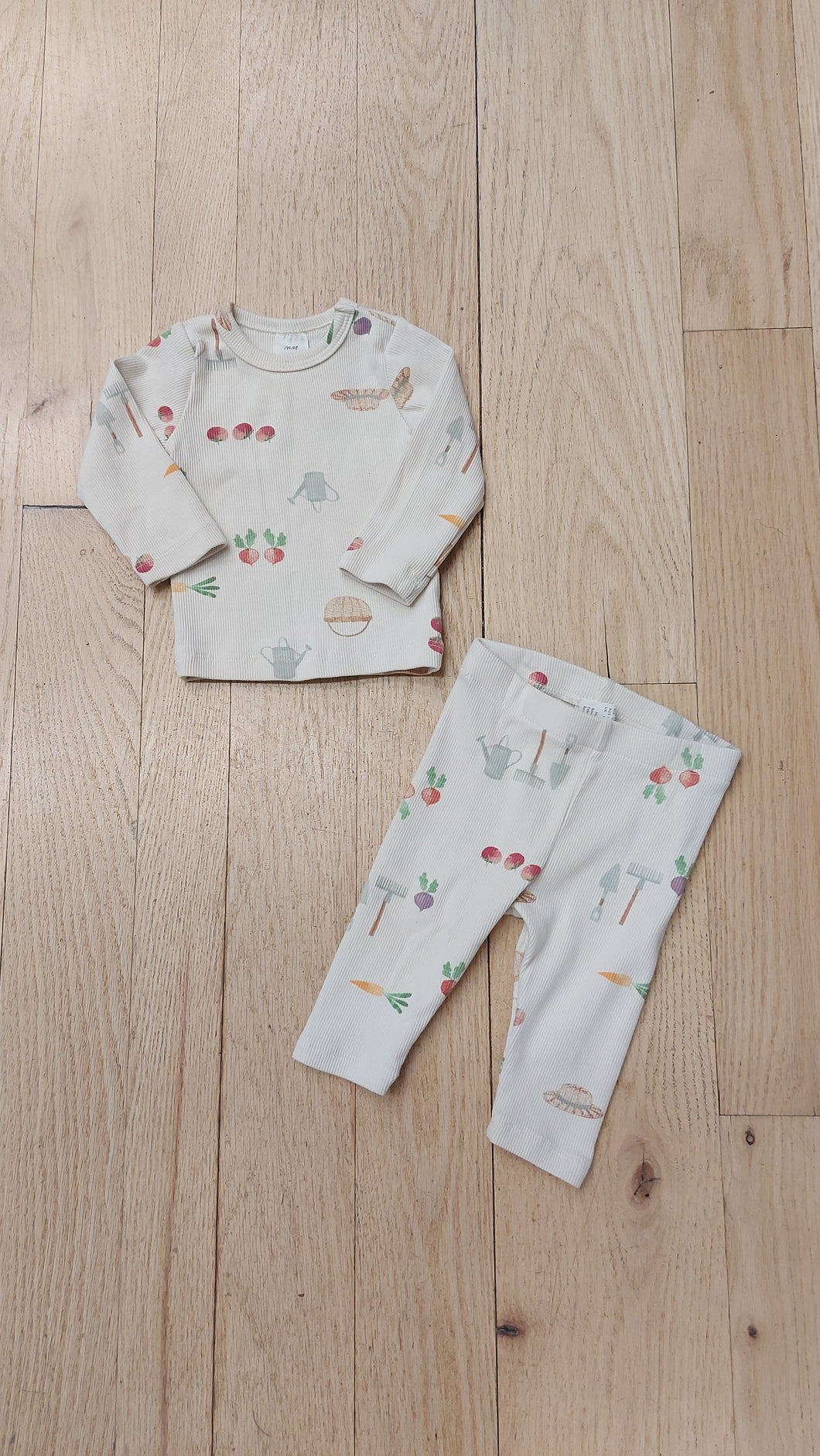 H&M beige outfit NB