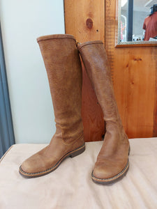 Roots brown boots 8.5