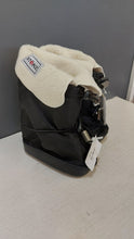 Load image into Gallery viewer, Stonz boots with liners NEW