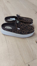 Load image into Gallery viewer, Hey Dude shoes 7