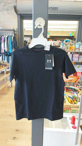 Under Armour black tee YL