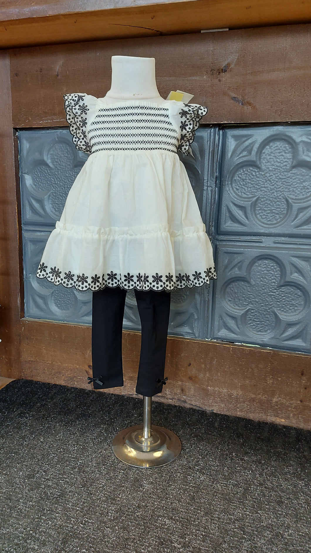 Max Studio 2pc outfit 2T