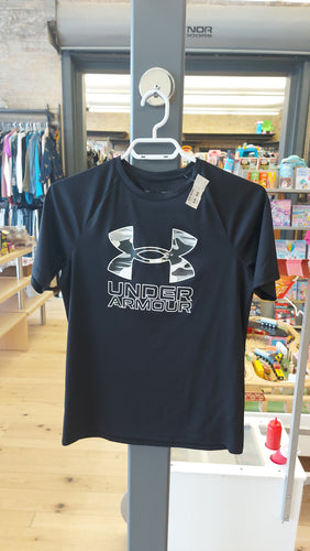 UA black tee YLG