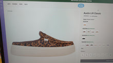 Load image into Gallery viewer, Hey Dude shoes 7